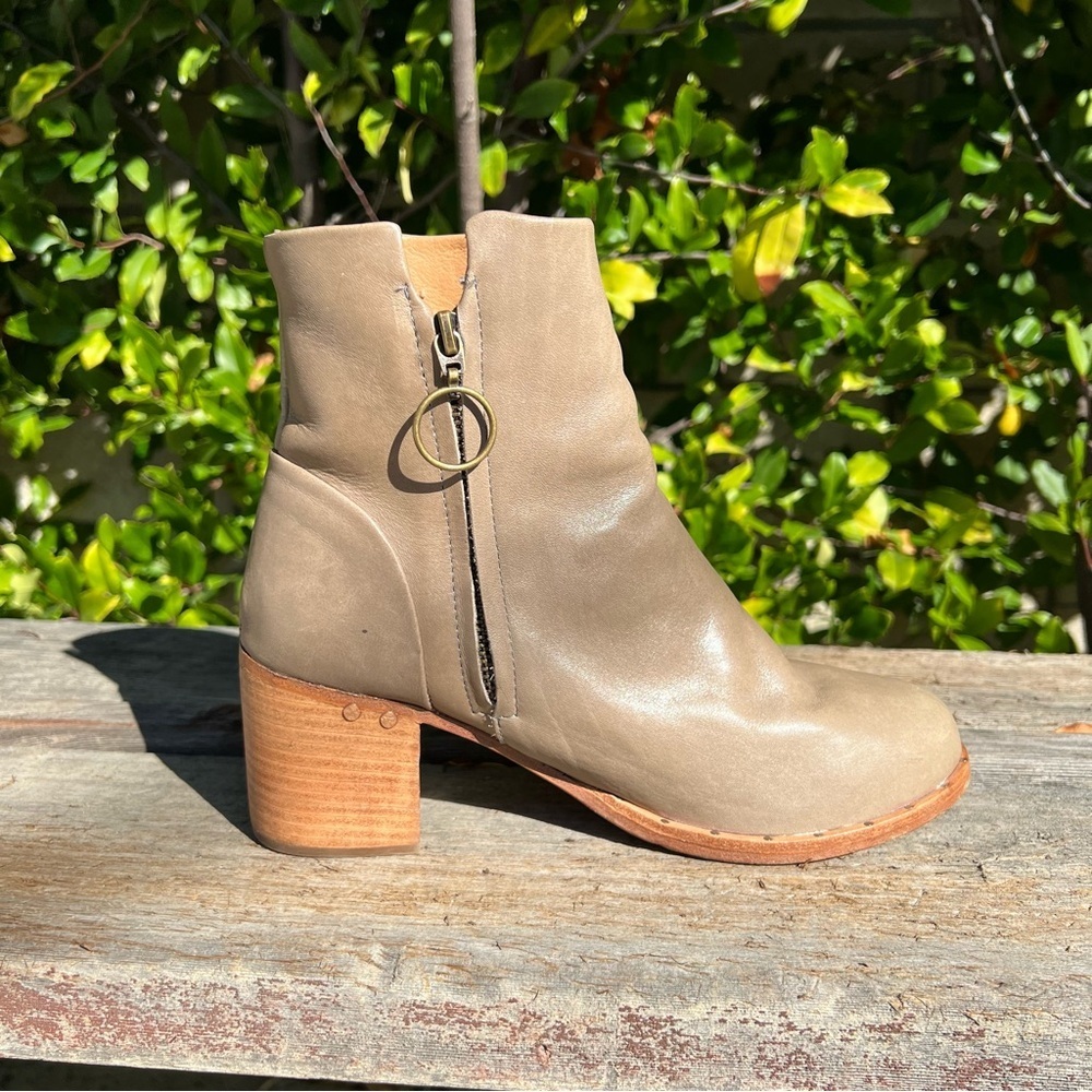 BEEK Falcon Leather Ankle Boots Size 7 - Picture 6 of 14